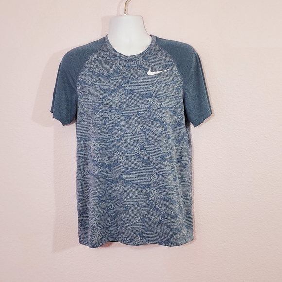 Nike Dri-Fit Shirt Size M - Picture 1 of 3